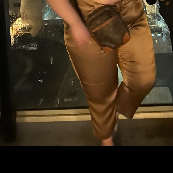 FLASH SALE 🔛 Gold trousers worn once - Picture 5 of 7